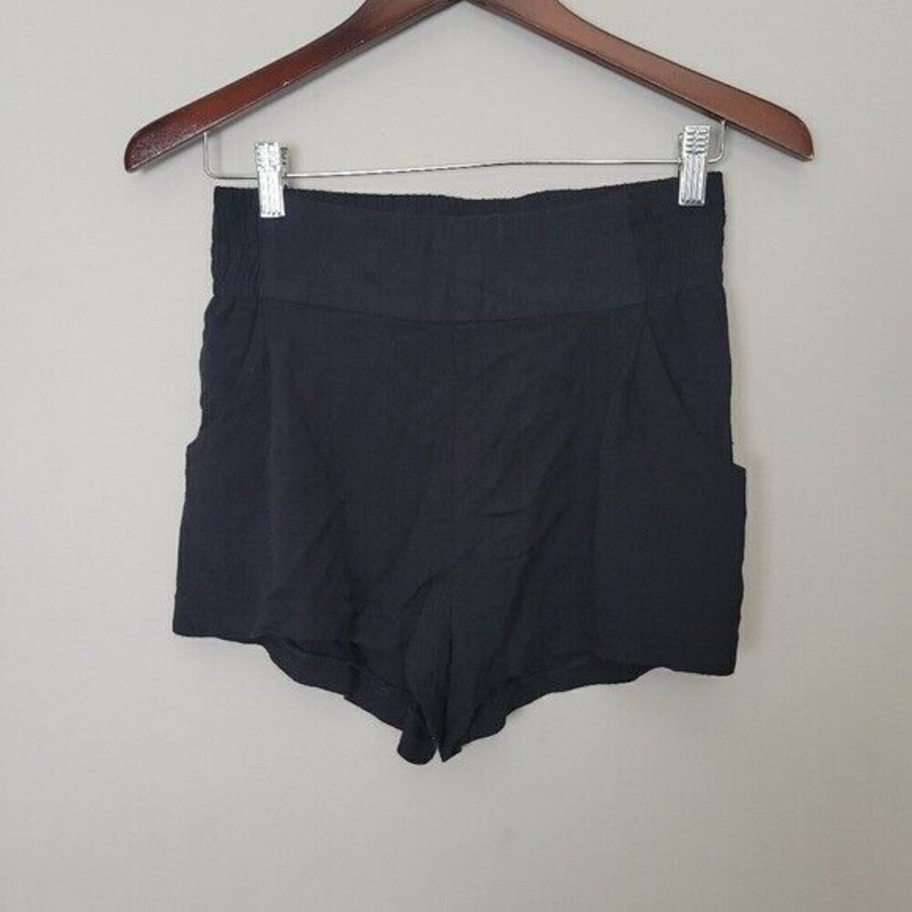 Aritzia Talula High Waisted Black Pull on Elastic Shorts Small